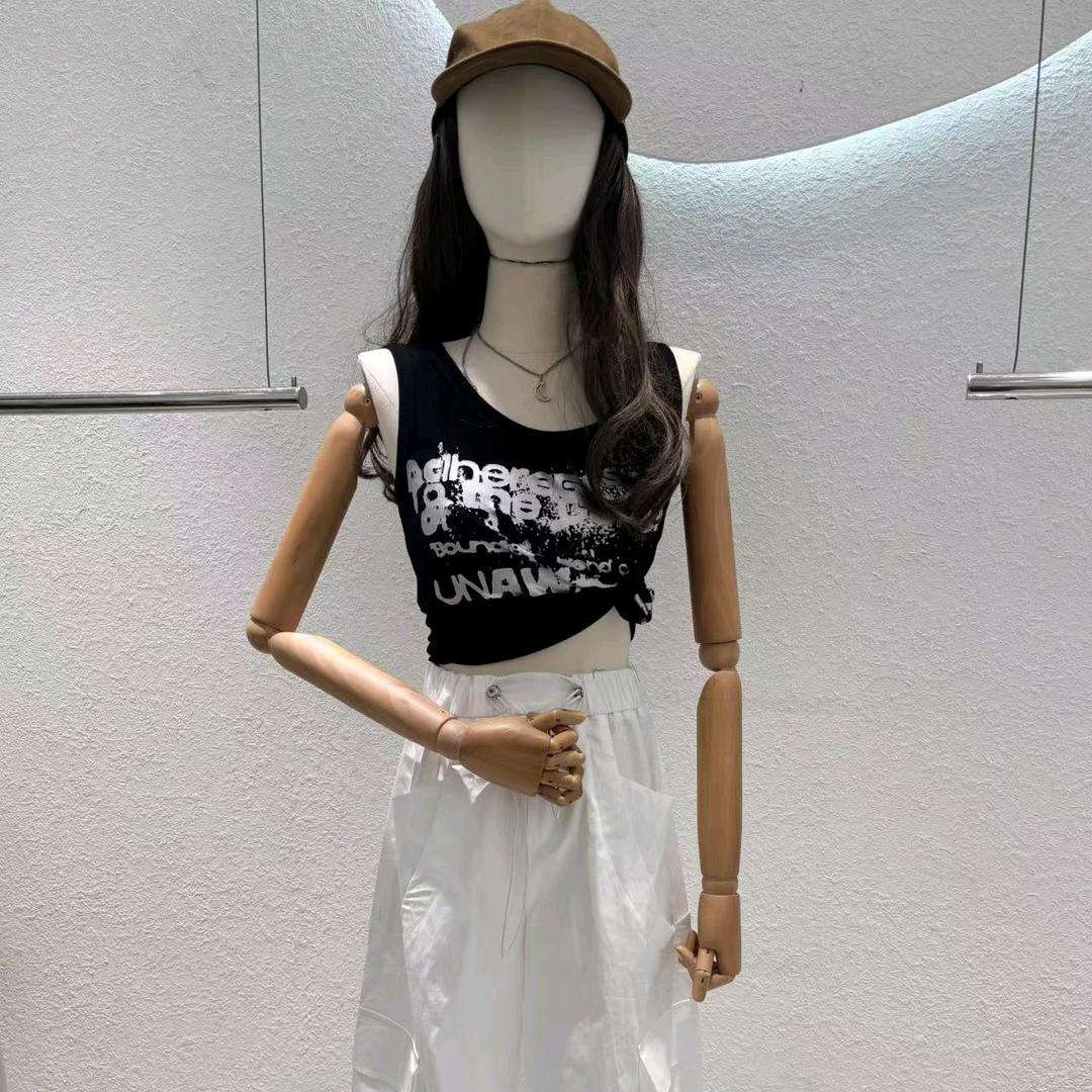 艾麦潮衣女装彝良一店♥静静