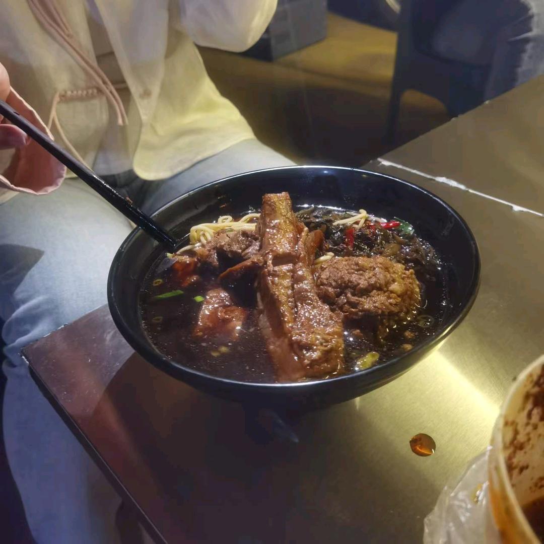 大黄美食