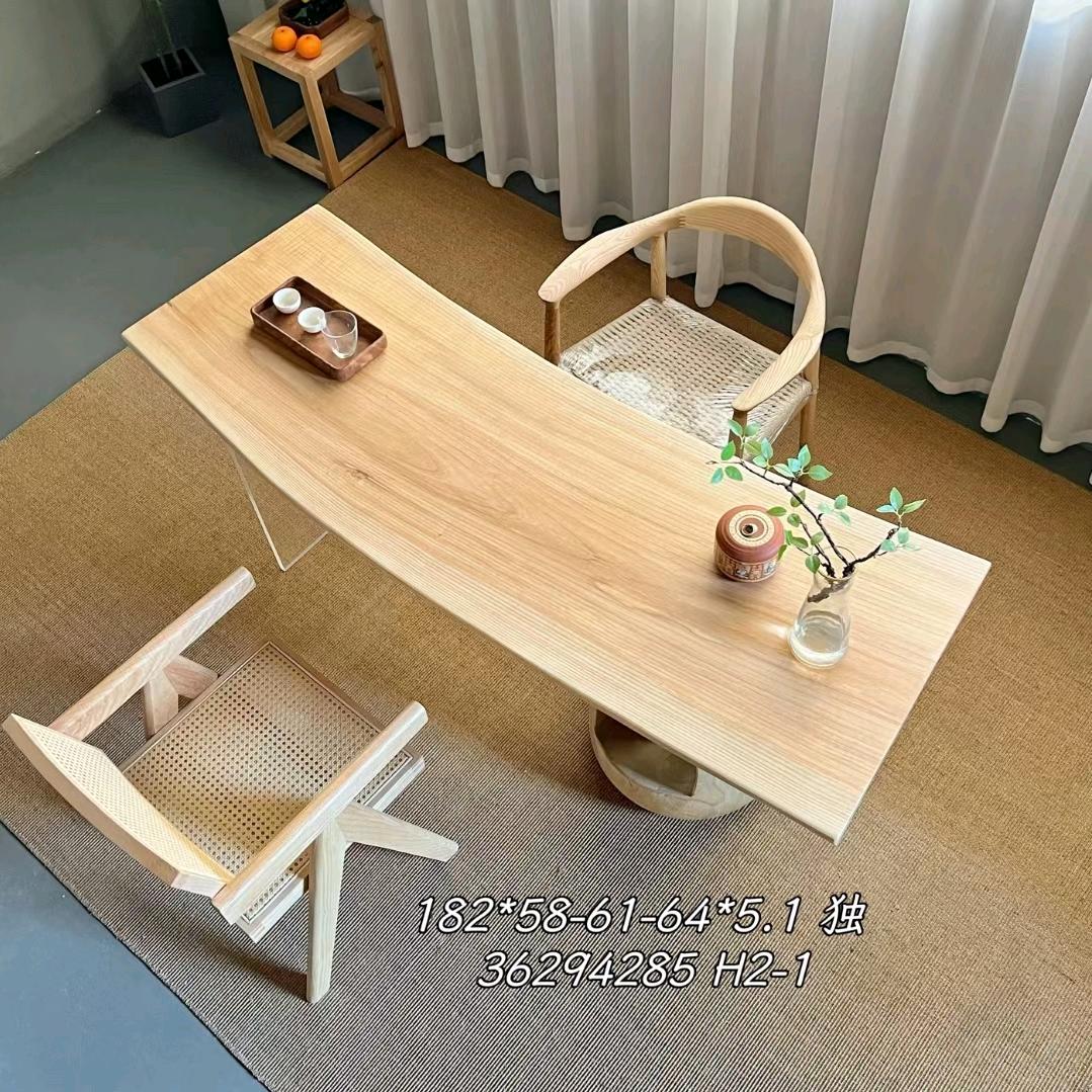 花有重开日，人无在少年