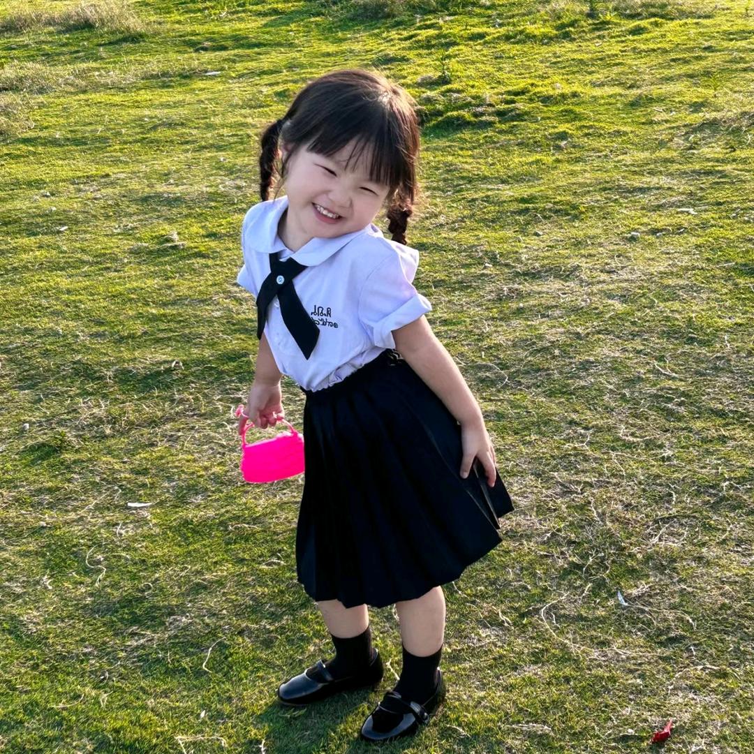 依依童装