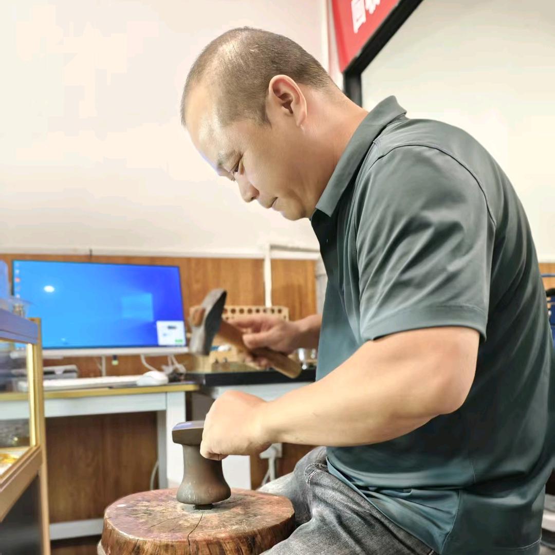 周师傅黄金工坊