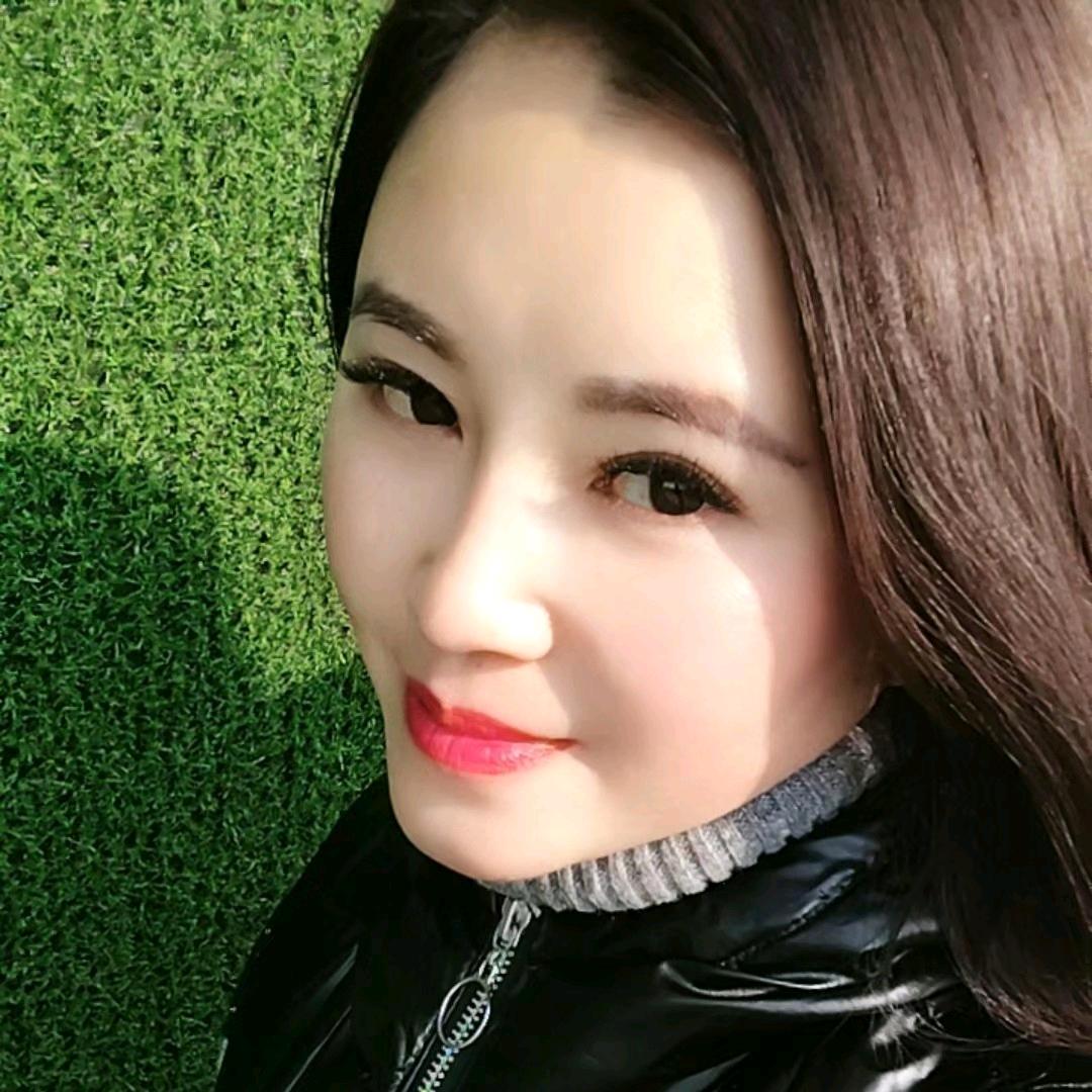 嘻嘻哈哈。