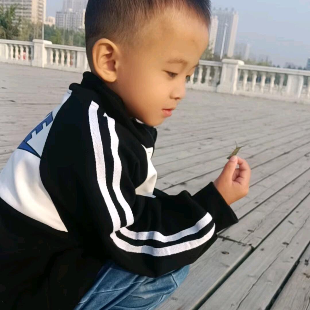 亦晨童装优选