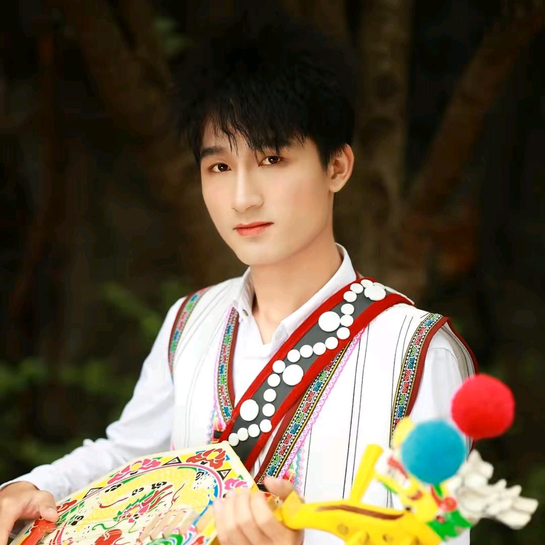 👑荣华富贵险中求 🤺💨退‼️赵姐