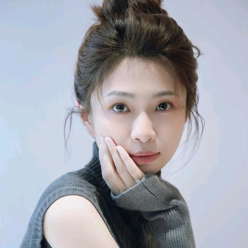 欣欣子Amber