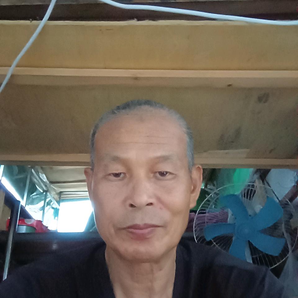 负债老王，摊行天下