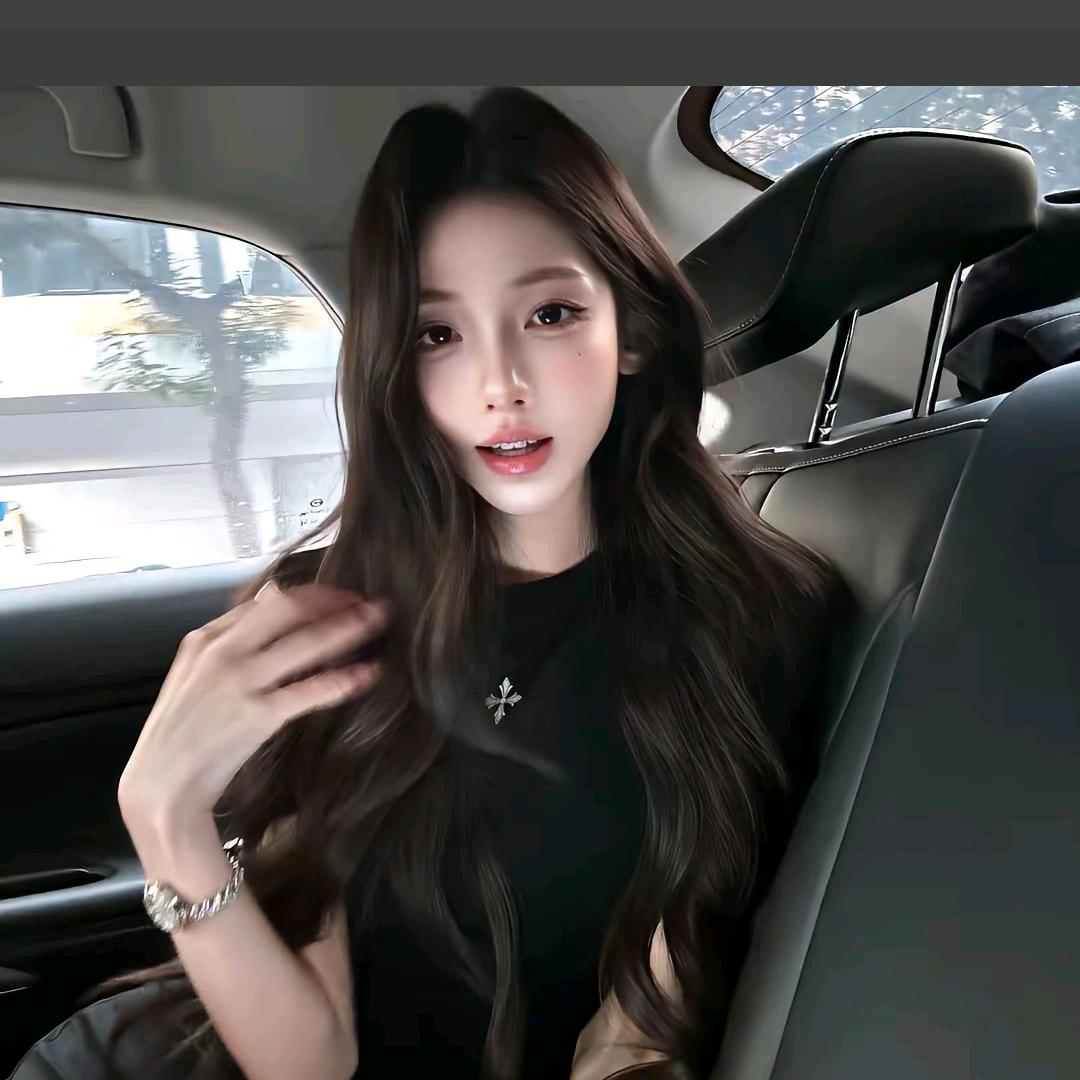 是婷阿。