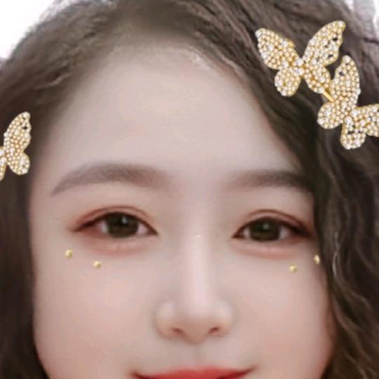 玲儿: