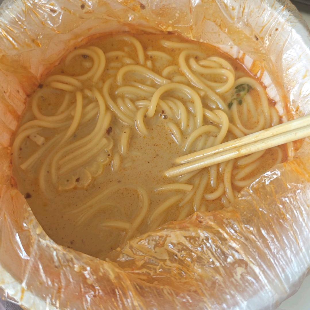 麻辣烫邪恶黄面条