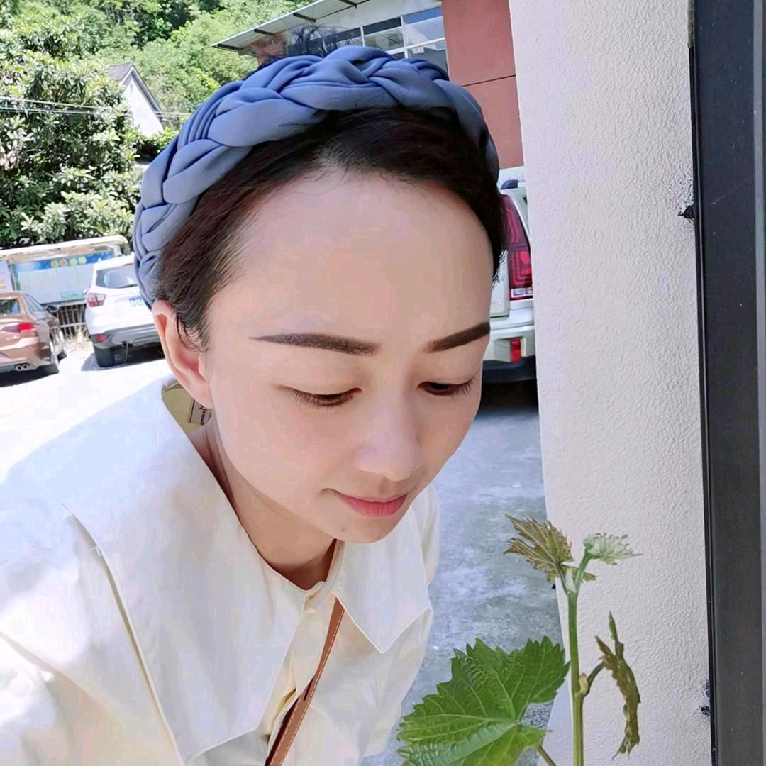 隧道小姐姐