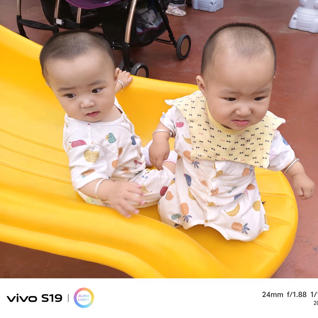 小礼物♥双胞胎♥家有4宝