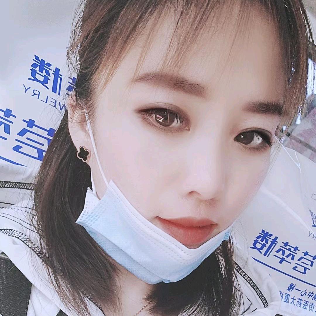 《月亮》的老婆