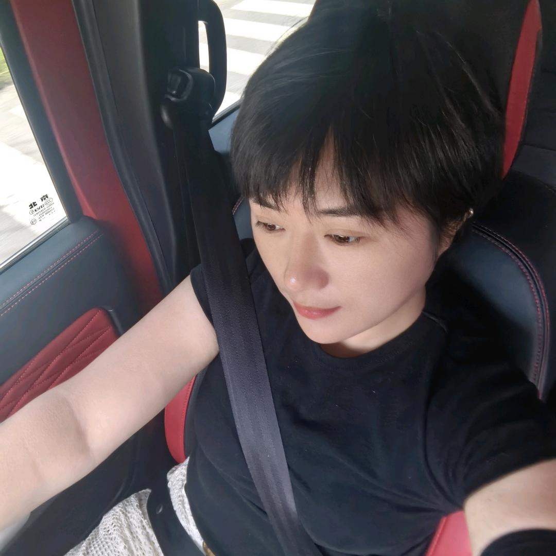 🚗到山前必有路，无路必有飞飞姐🚗