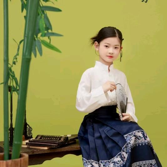 左左