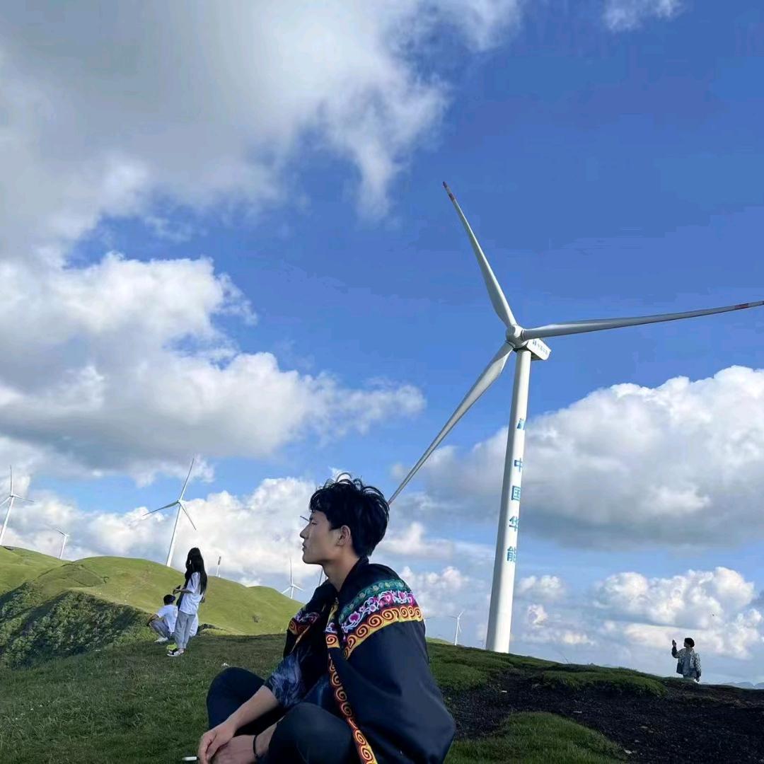 不动 REDHOUSE   小邱