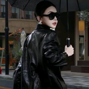 溶溶RONGRONG♡气质穿搭♡