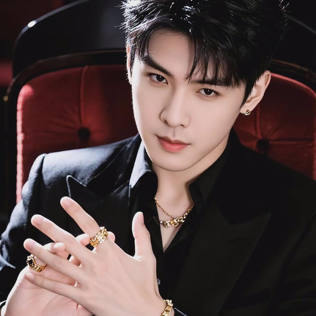 ℋ✧ℯ⃝鏡✧子