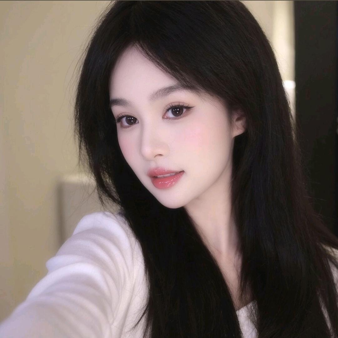 L•̌.•̑୧⍤⃝🍗