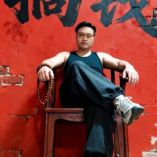 🤗٩(￥来A闯￥)۶🤗