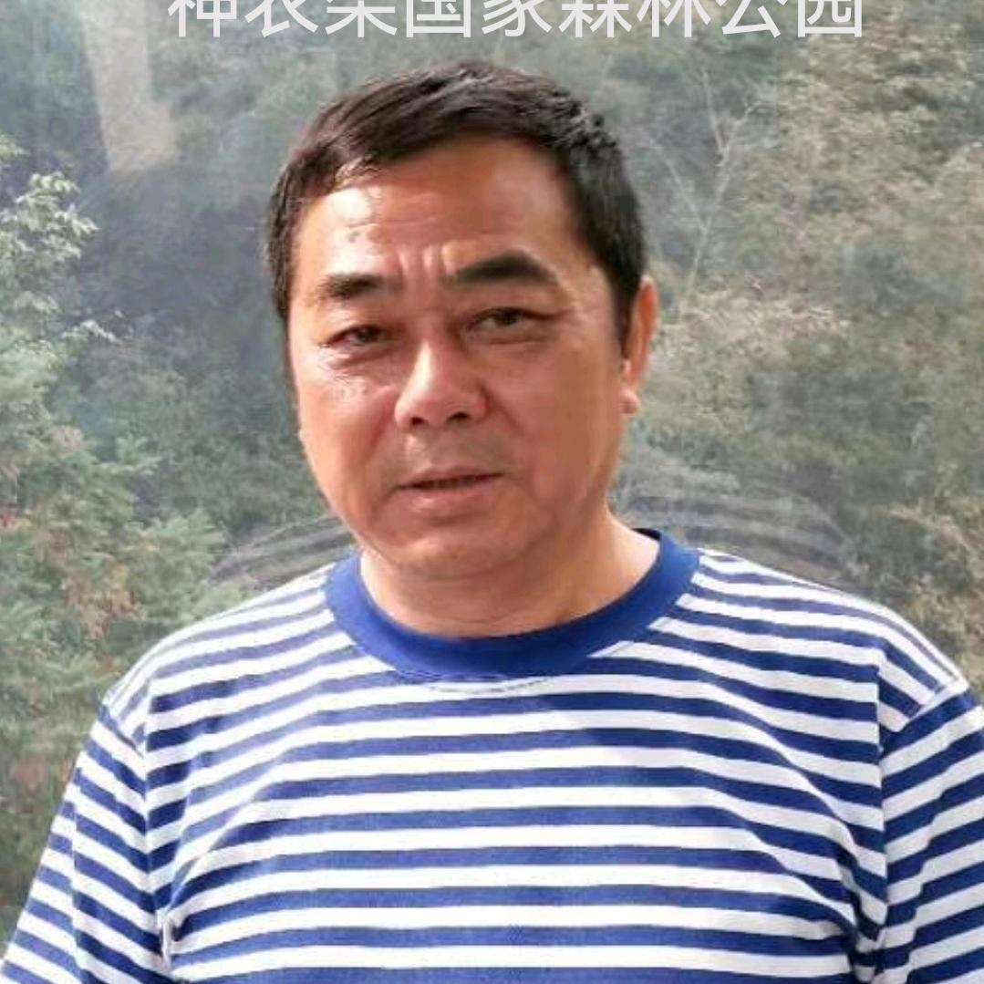 爽朗的笑