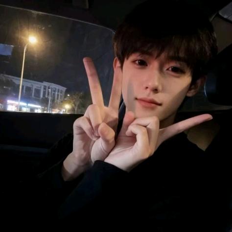 ૮ º吃掉甜橘♡