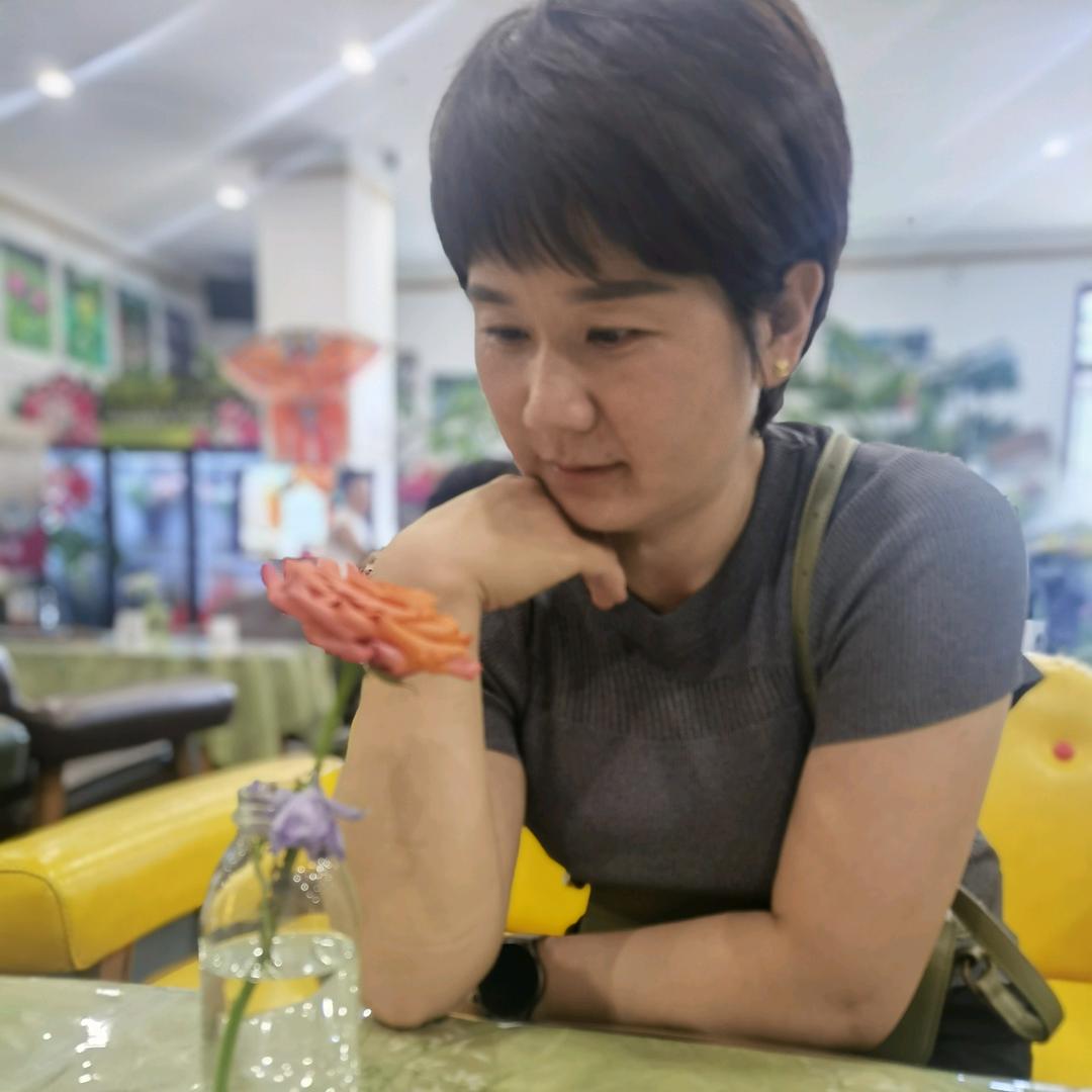 拔茄雨虹防水材料门市部