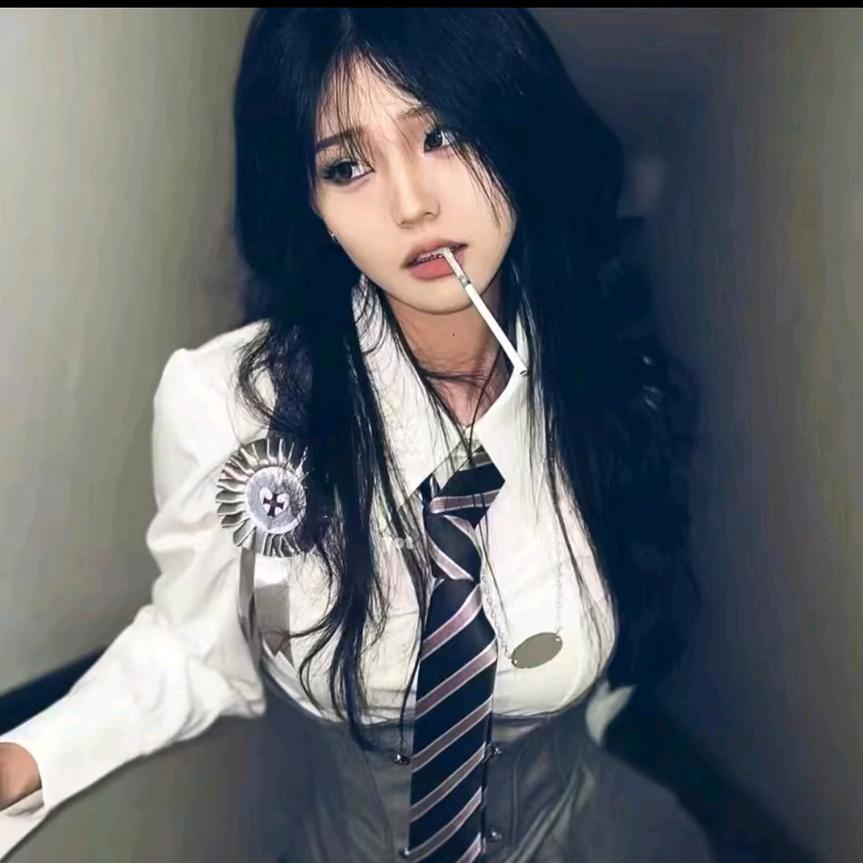 👩‍🎤狗尾巴   “花”