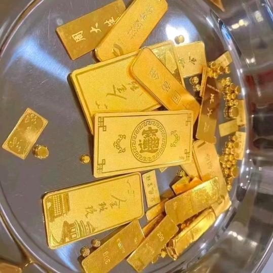 东乡上门黄金回收加工，银圆，各种奢侈品。