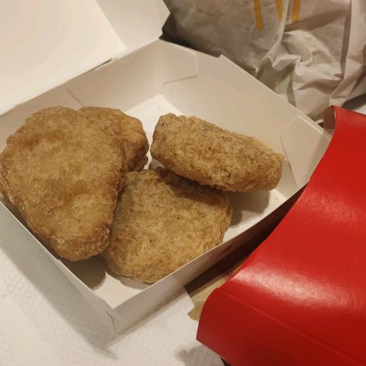 麦乐鸡只给了四块