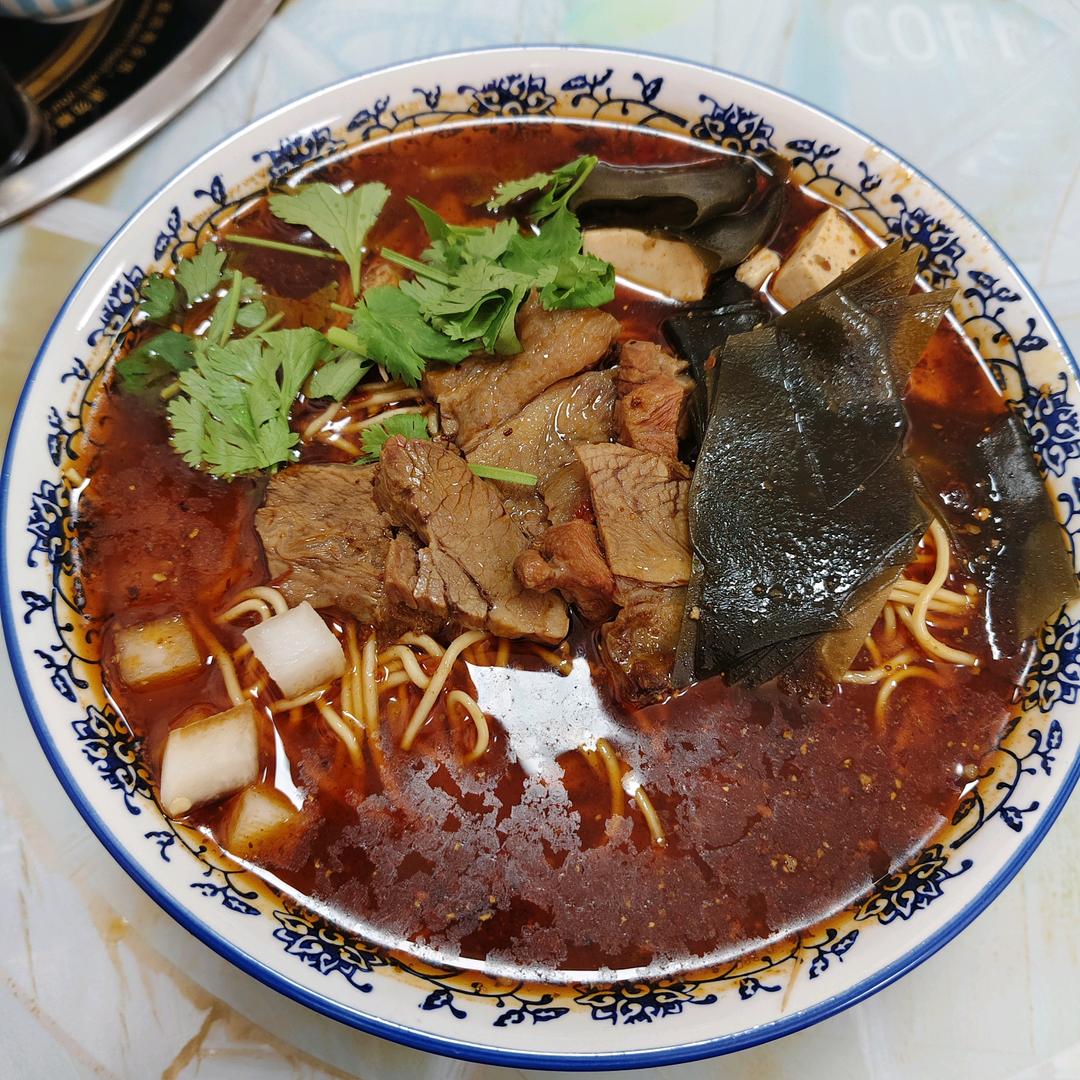 卖牛肉面讨生活