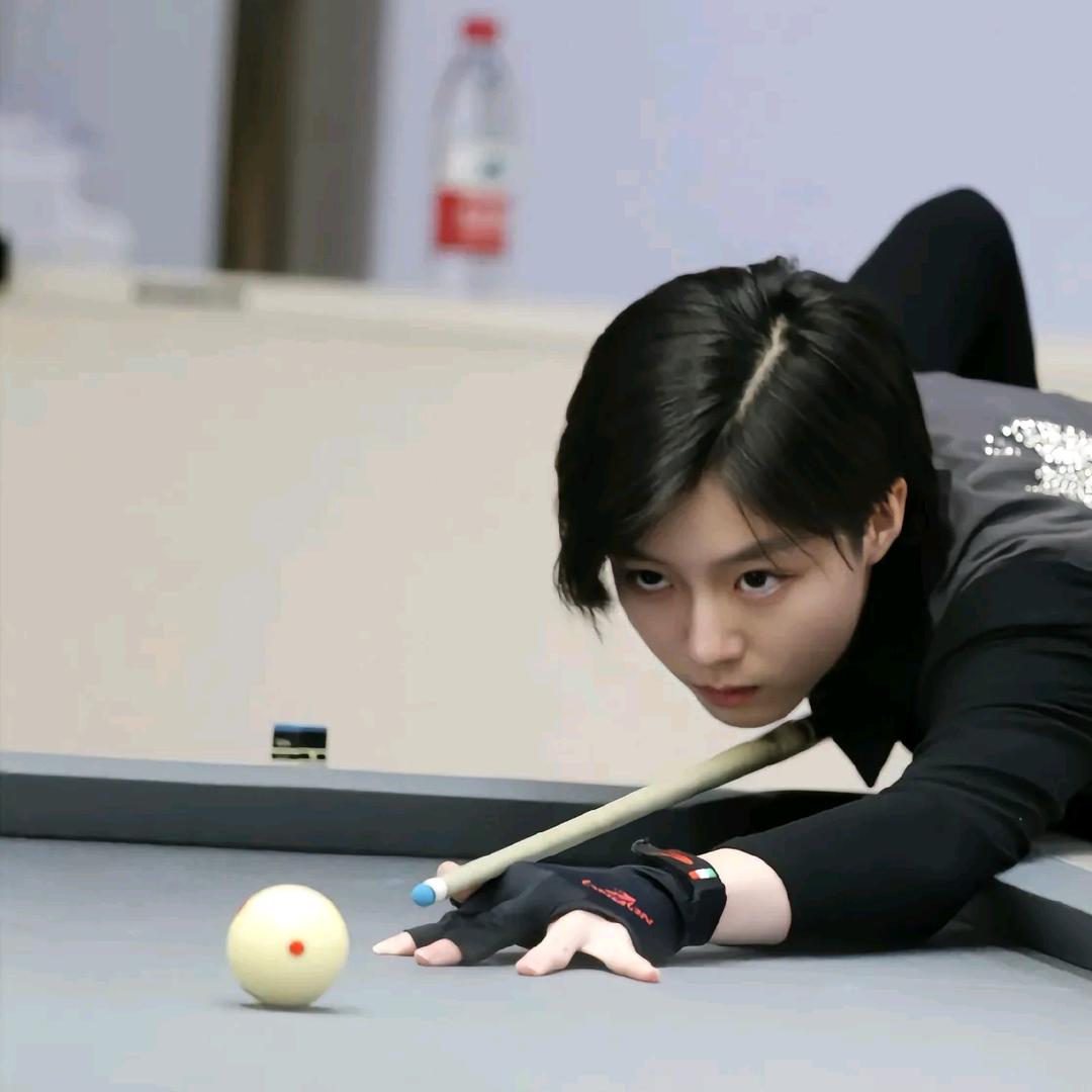 白天睡不醒，晚上睡不着