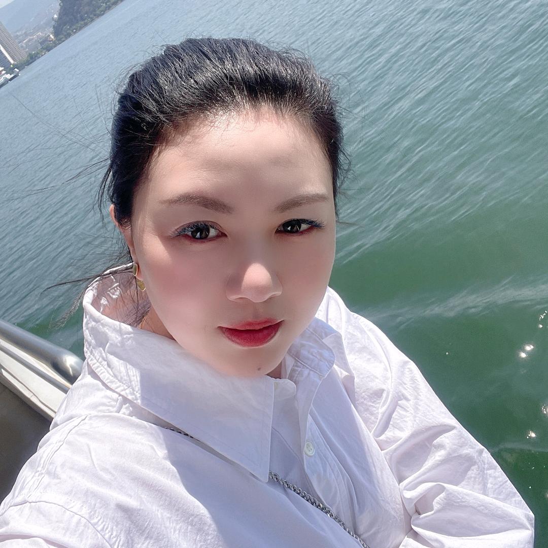 村里的小芳