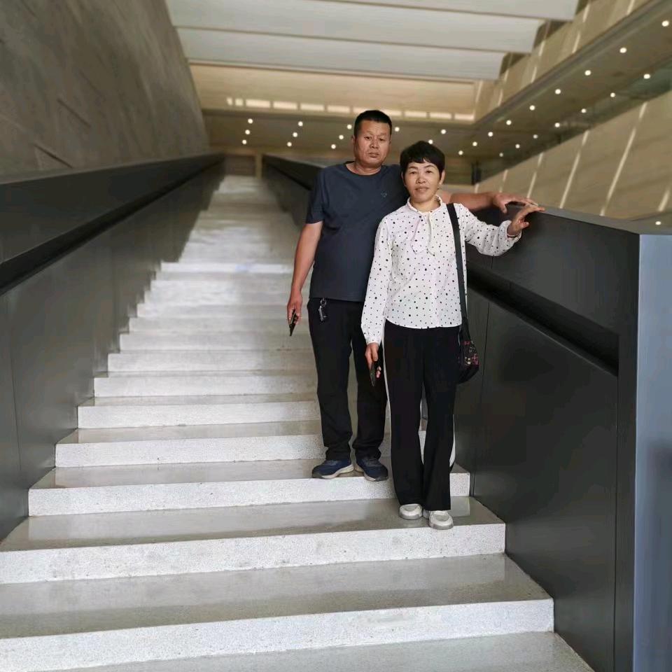 1703101975幸运，风光，马清姐、