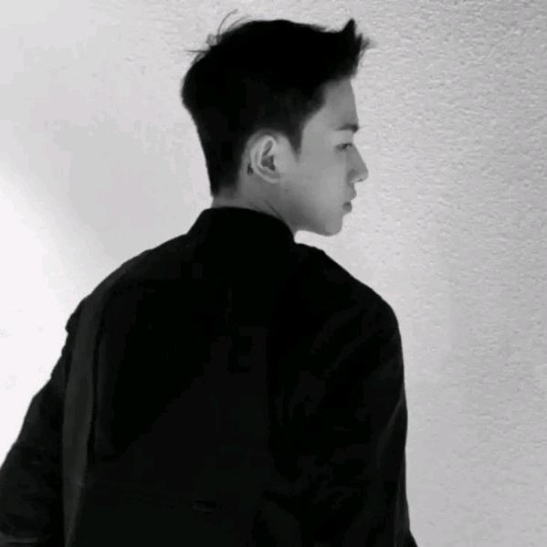 𝑻𝒉𝒓𝒆𝒆.