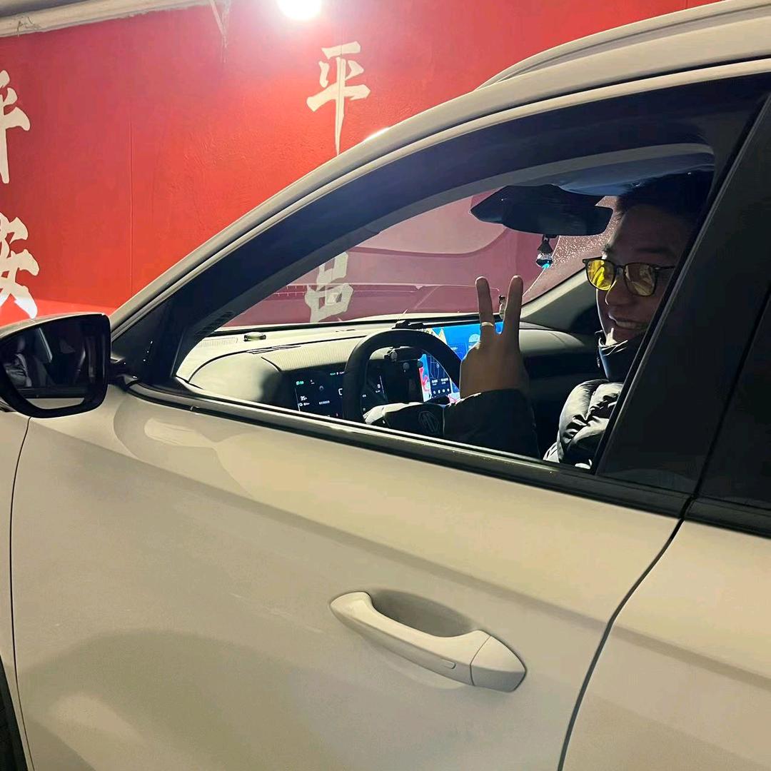 @.是小岳岳呀🧸