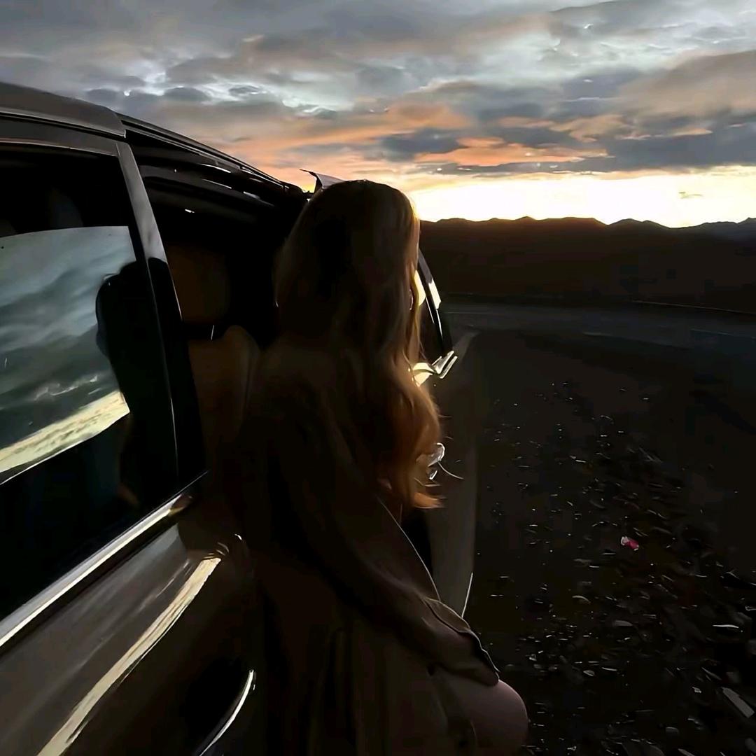 悲伤𝙆𝙞𝙩𝙩𝙮猫