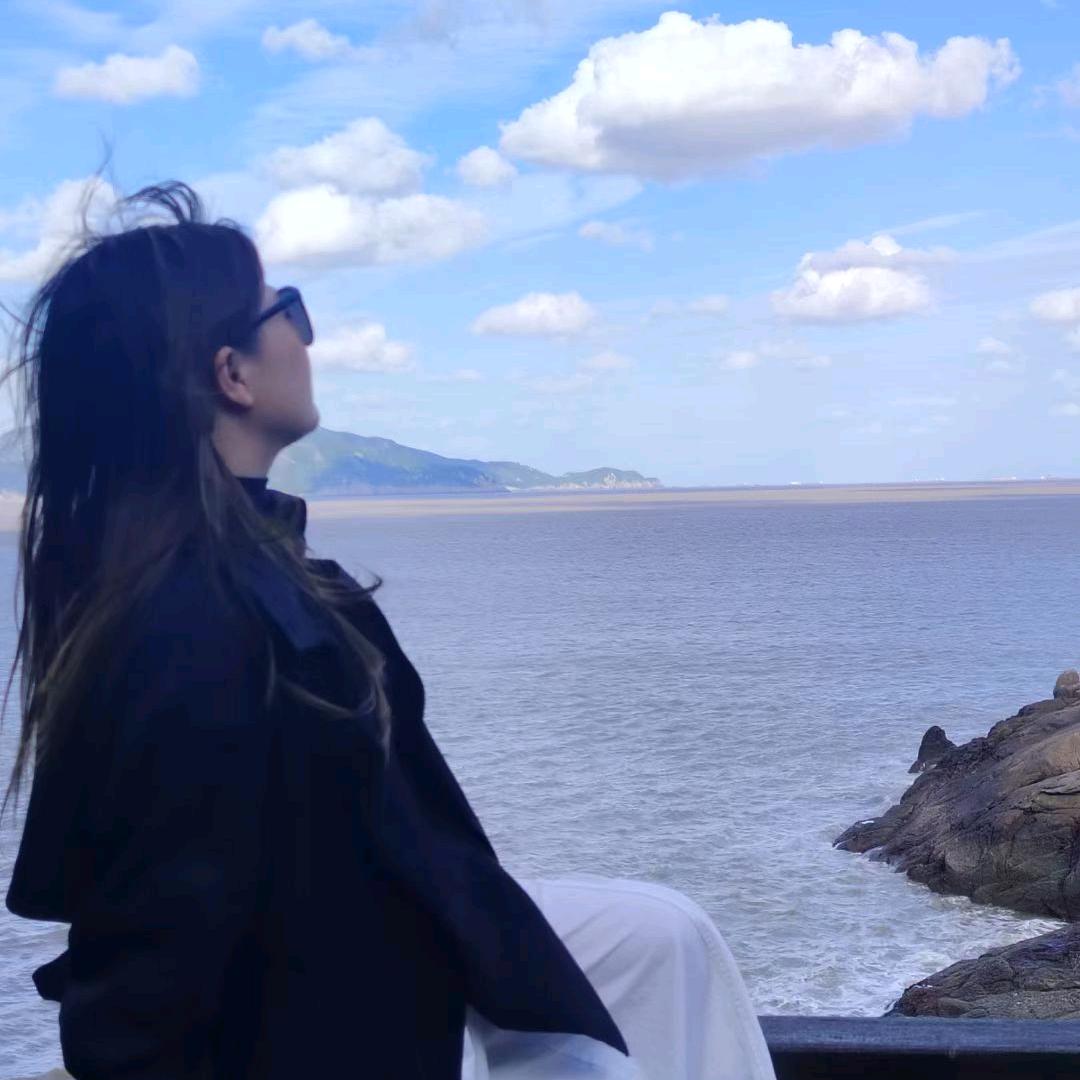 锁骨上的一条鱼🐟᭄༂