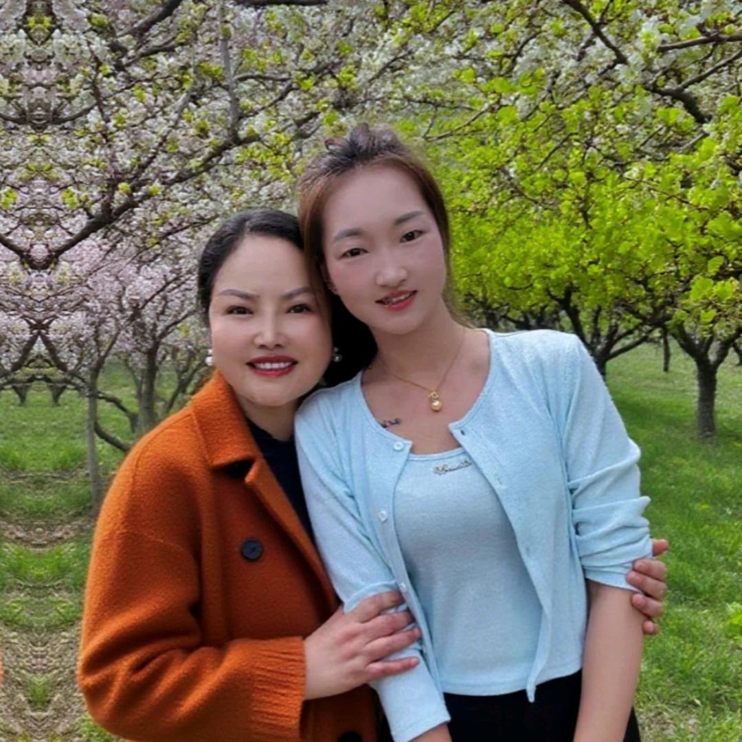 张黎干女儿溪畔花988