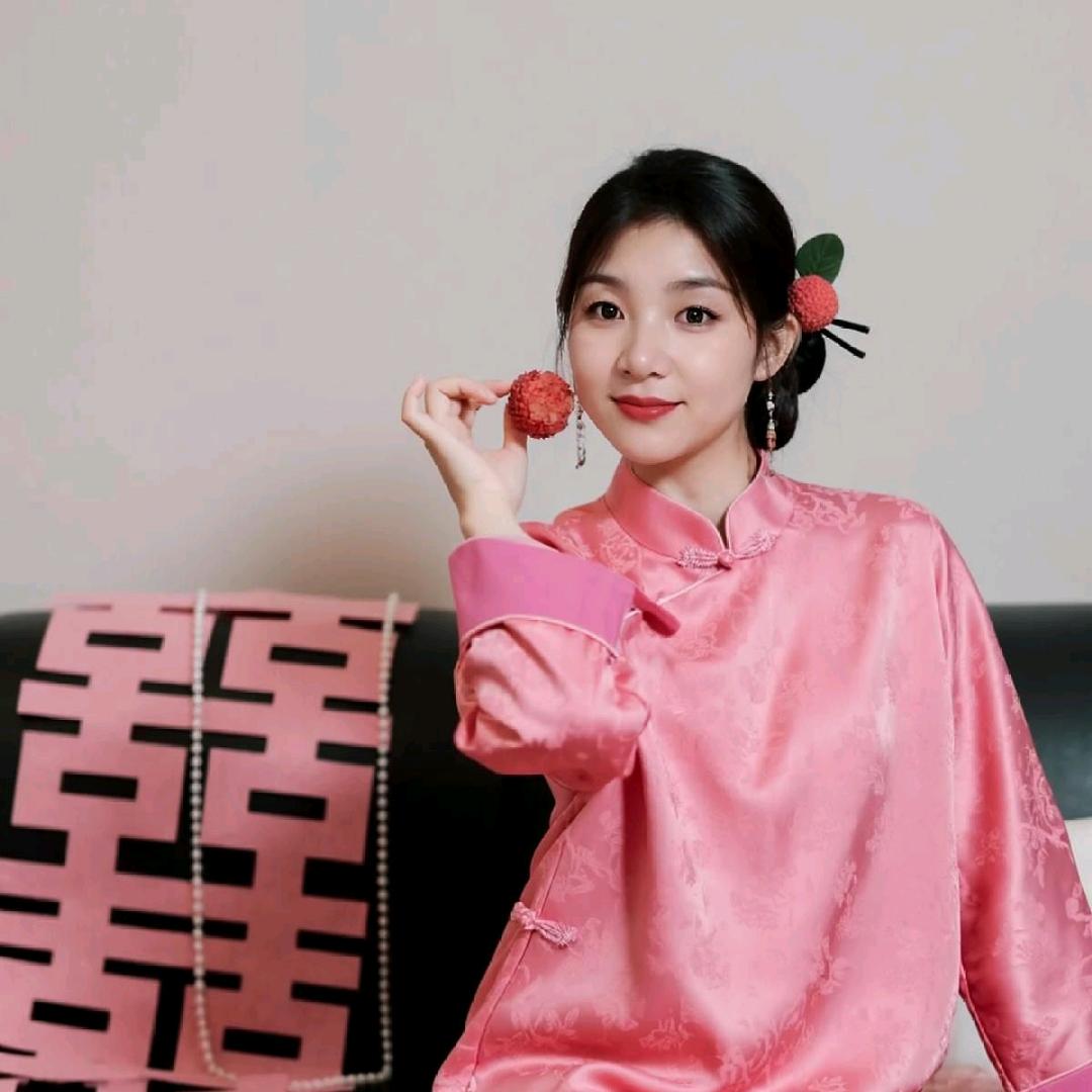 大脸妹