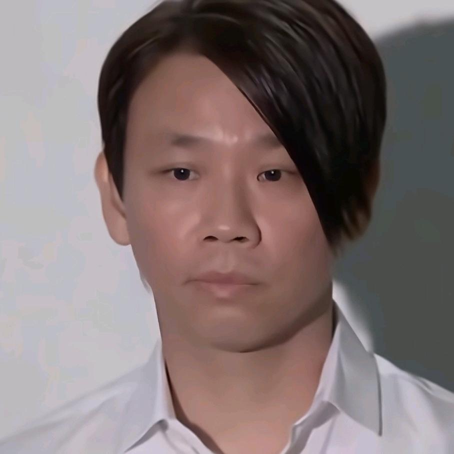 尖酸刻薄的拜金男