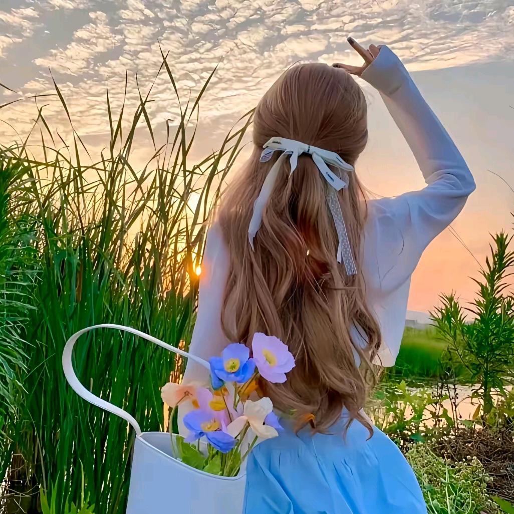 阳光爱笑的女孩