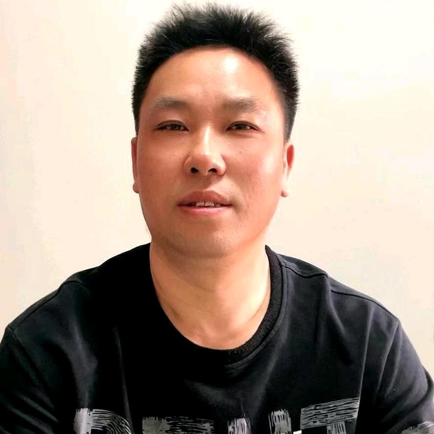 冷冷的夜晚蒙蒙细雨