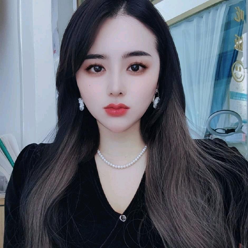 赵钰~一个有点好看的酒店老板娘