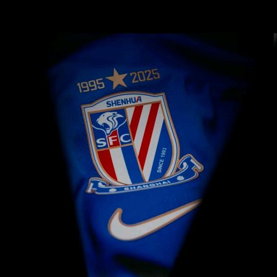请叫我侵略者⚽
