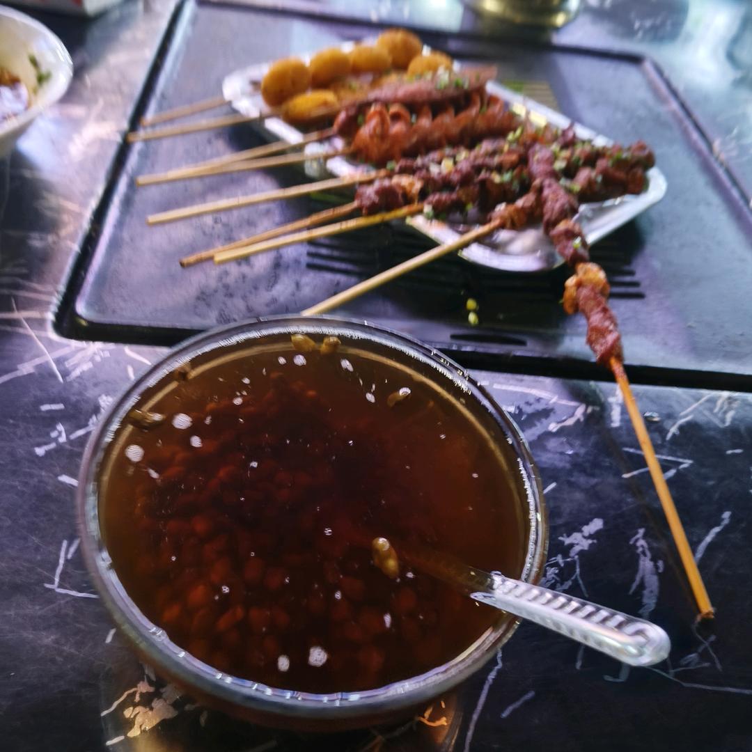 94年的小姐姐户外找马峰