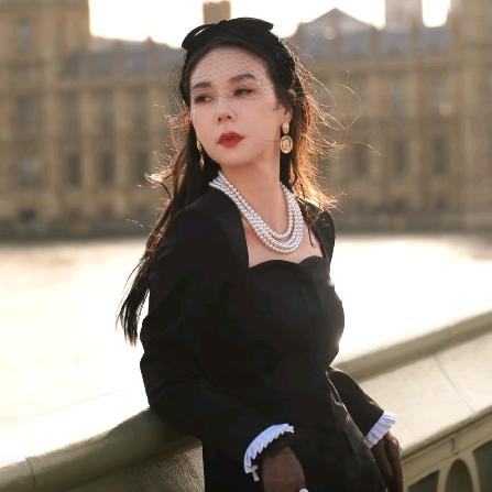 设计师唐琳-穿搭优选