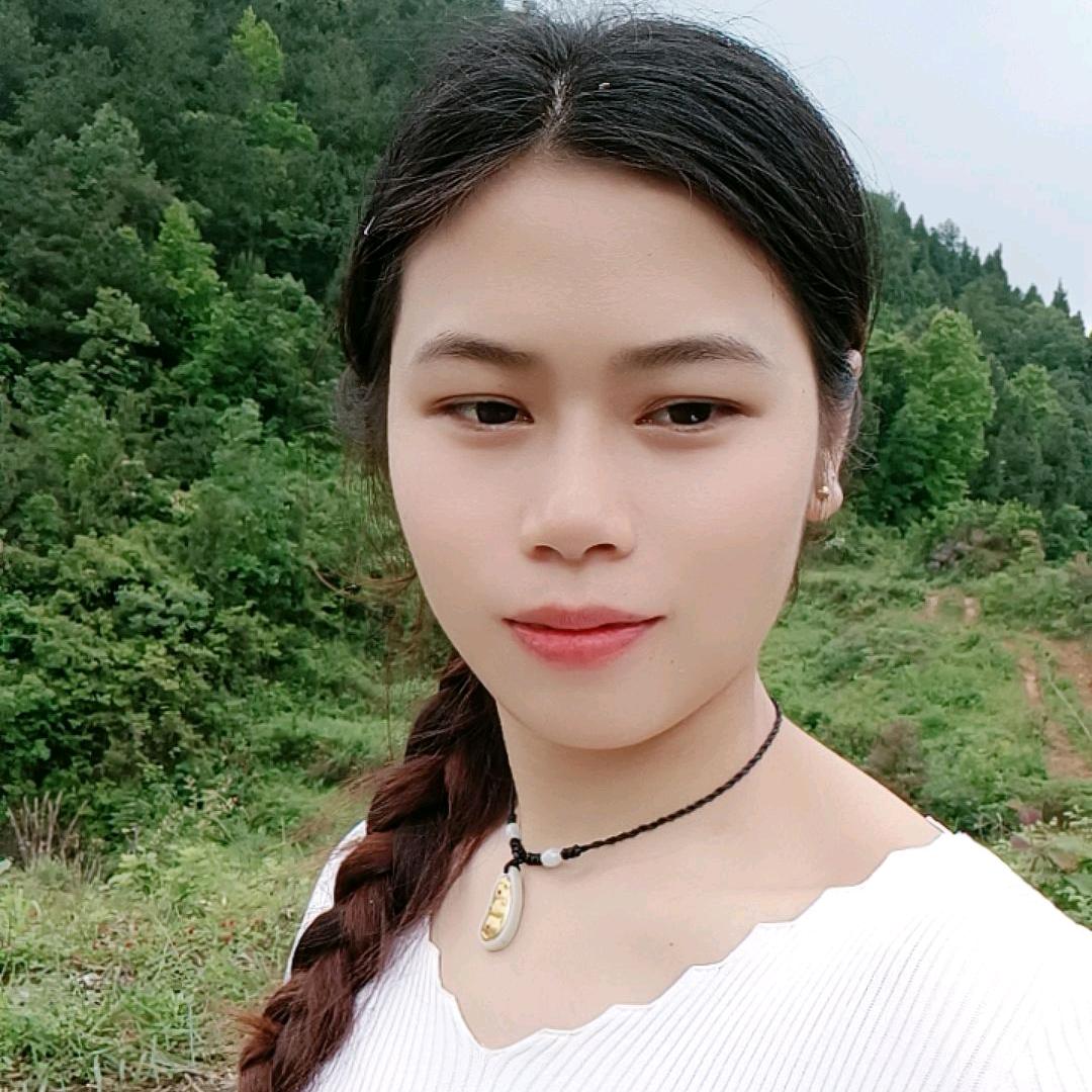 小云.