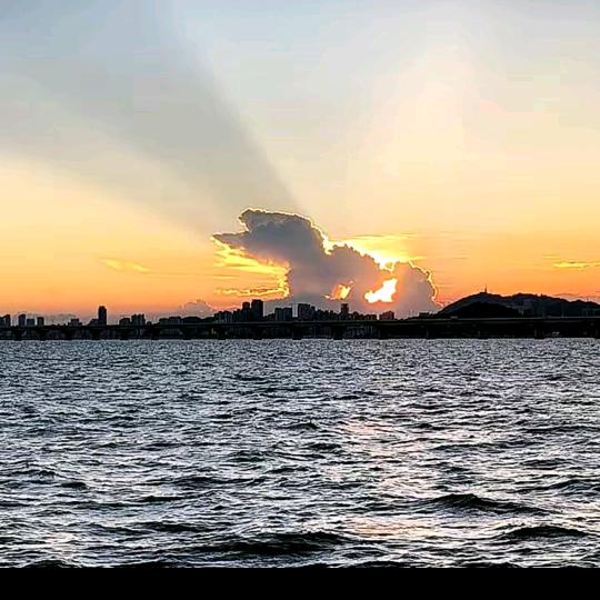 风平浪静