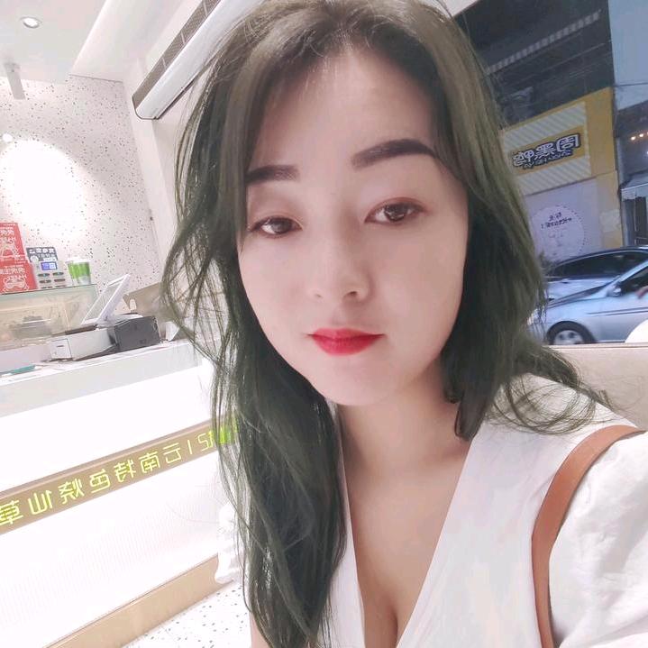 土管村花花民族服装店