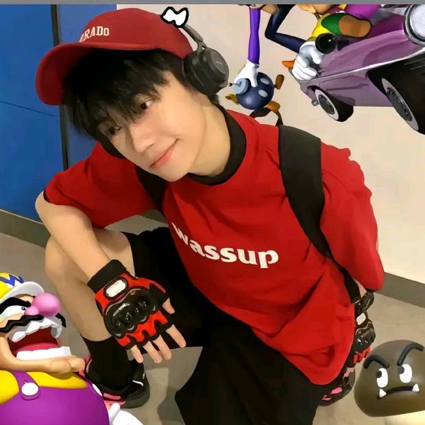 R